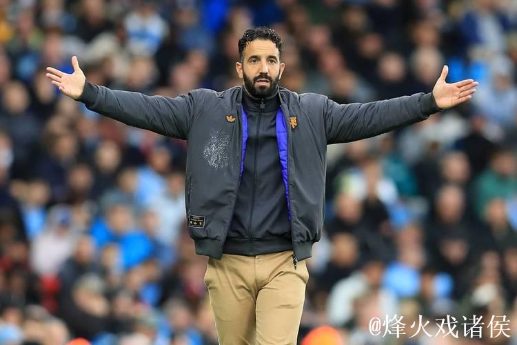 曼联再战苦主遭遇连败，主场两次0-3，阿莫林战术成谜